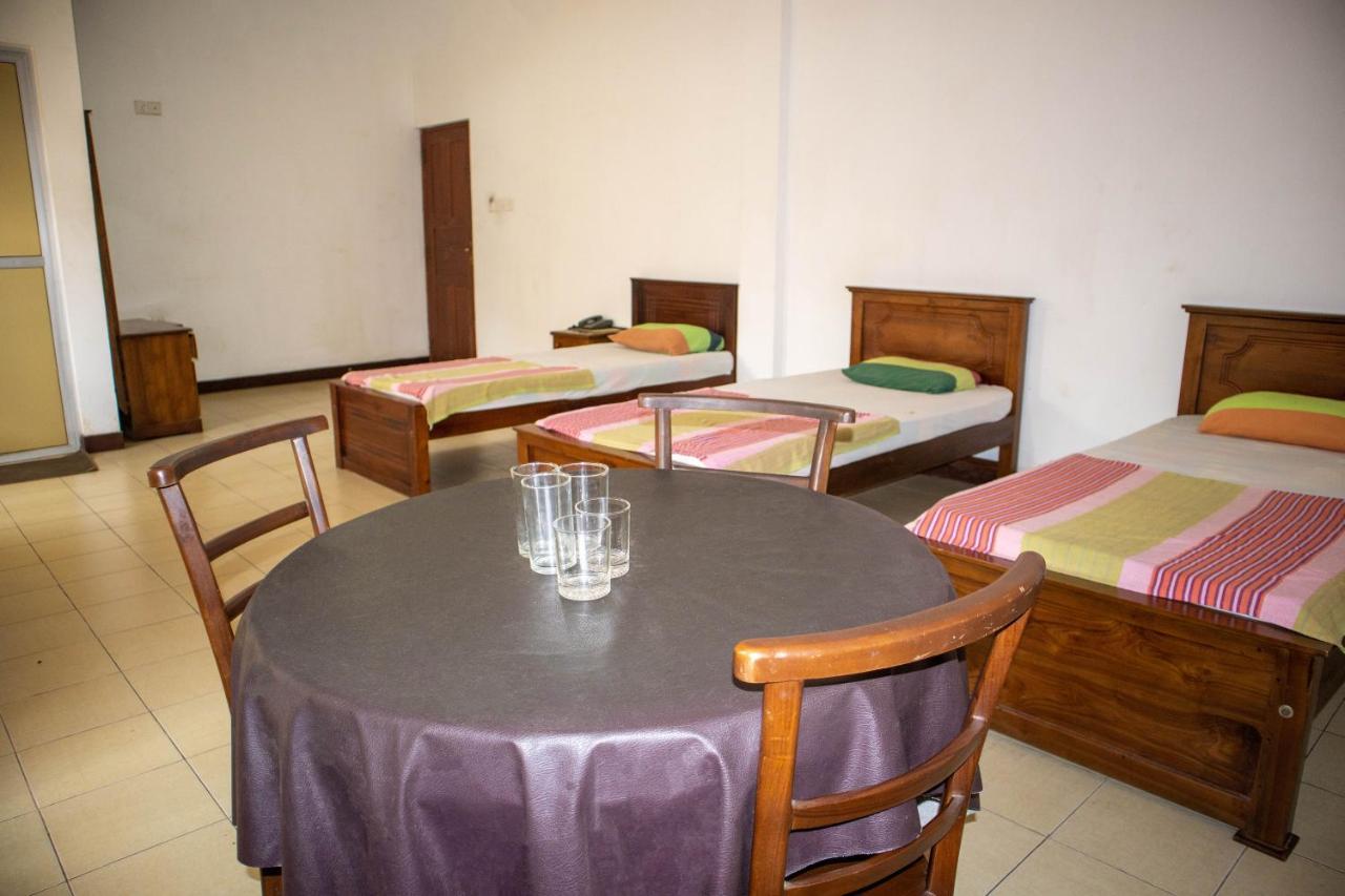בלנגודה Chamaya Holiday Inn מראה חיצוני תמונה