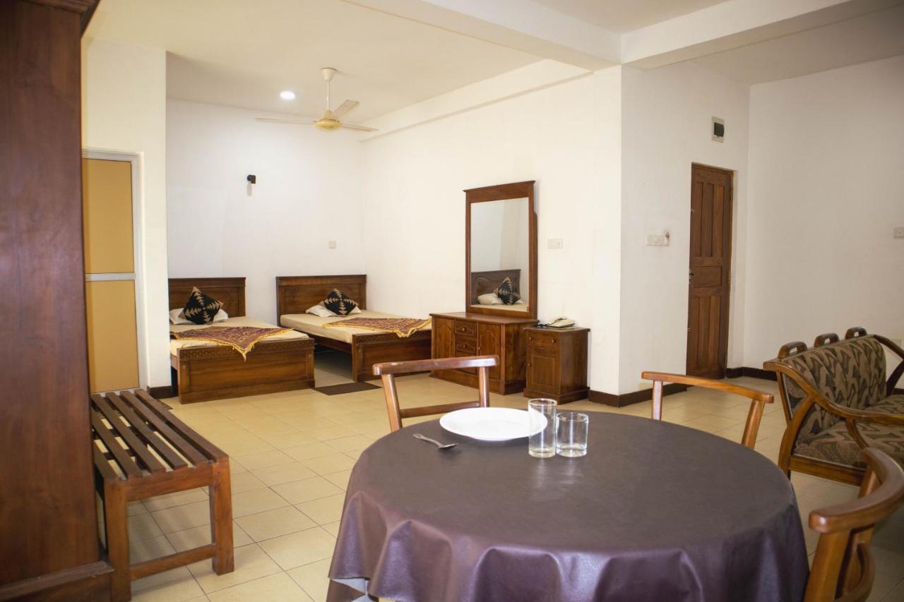 בלנגודה Chamaya Holiday Inn מראה חיצוני תמונה